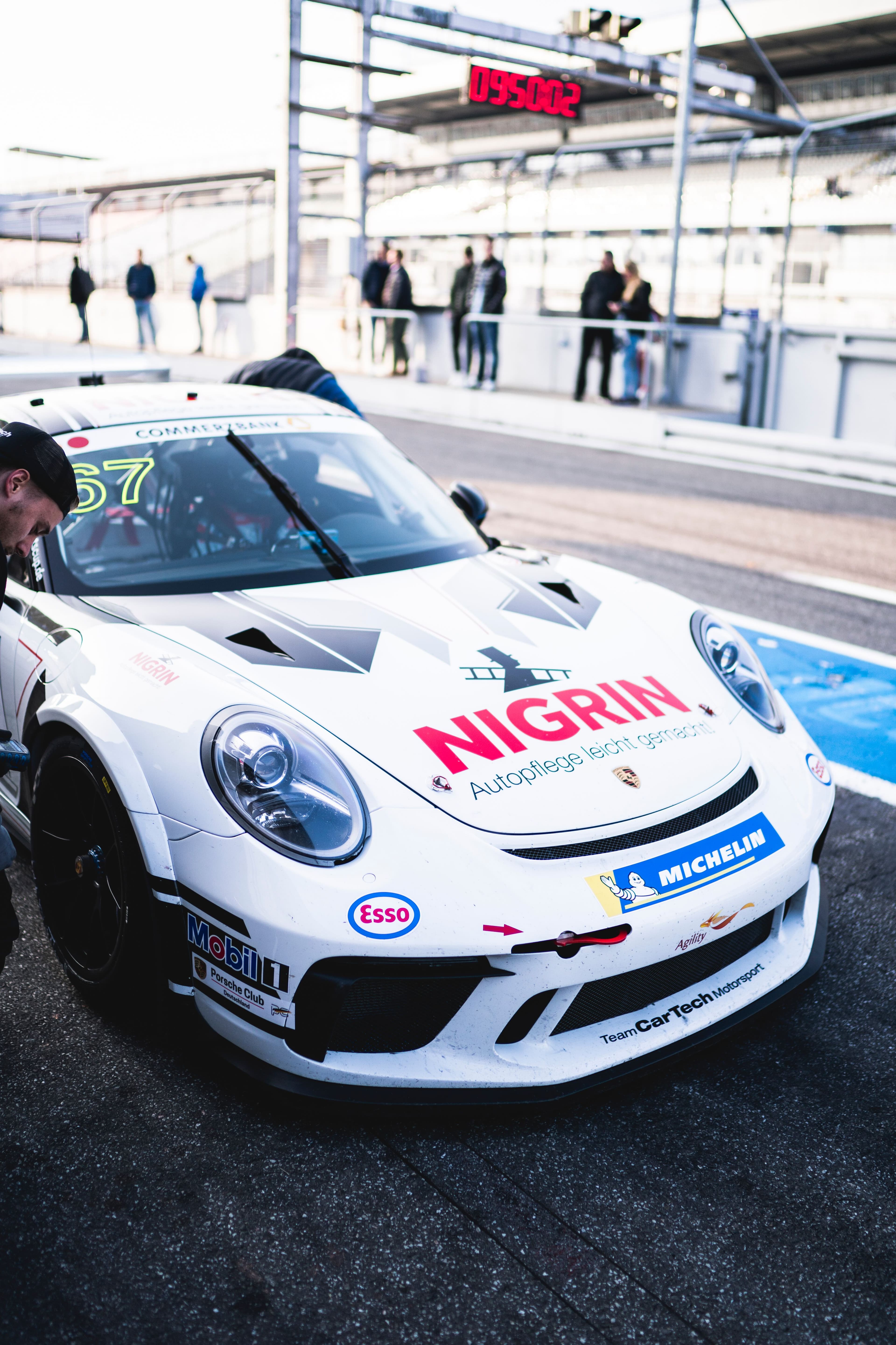 Getestet am Limit. Gebaut für die Straße.